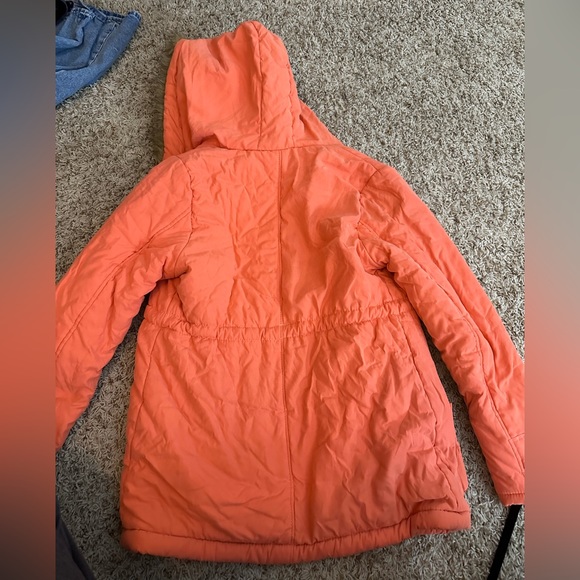 Z & I Warm Winter Jacket has multiple pockets orange/peach color size small - Picture 3 of 6